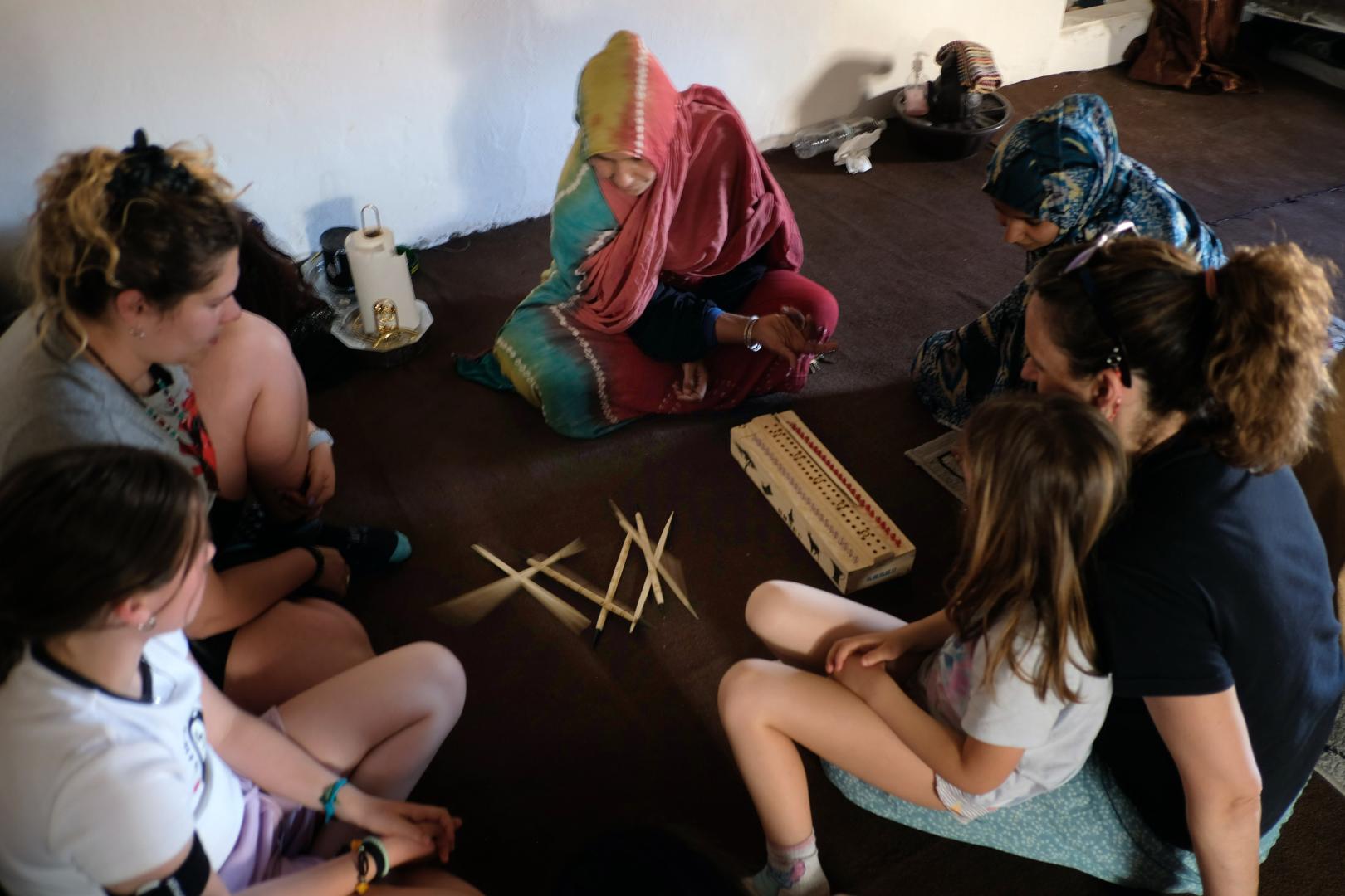 AUTOR: IVAN BENITEZ FECHA: LUGAR: CAMPAMENTOS DE REFUGIADOS SAHARAUIS TEMA: VUELO SOLIDARIO DESDE NAVARRA