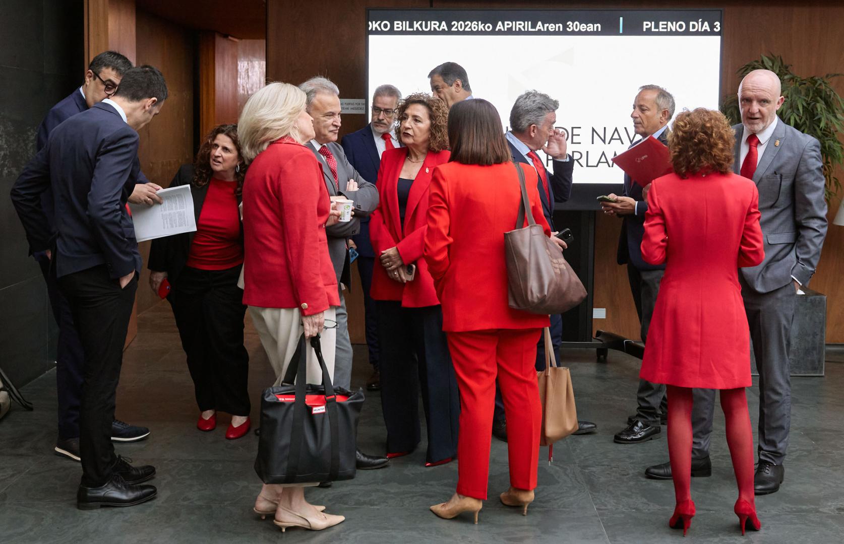 pleno UPN parlamento navarra ROJO TRANSITORIA