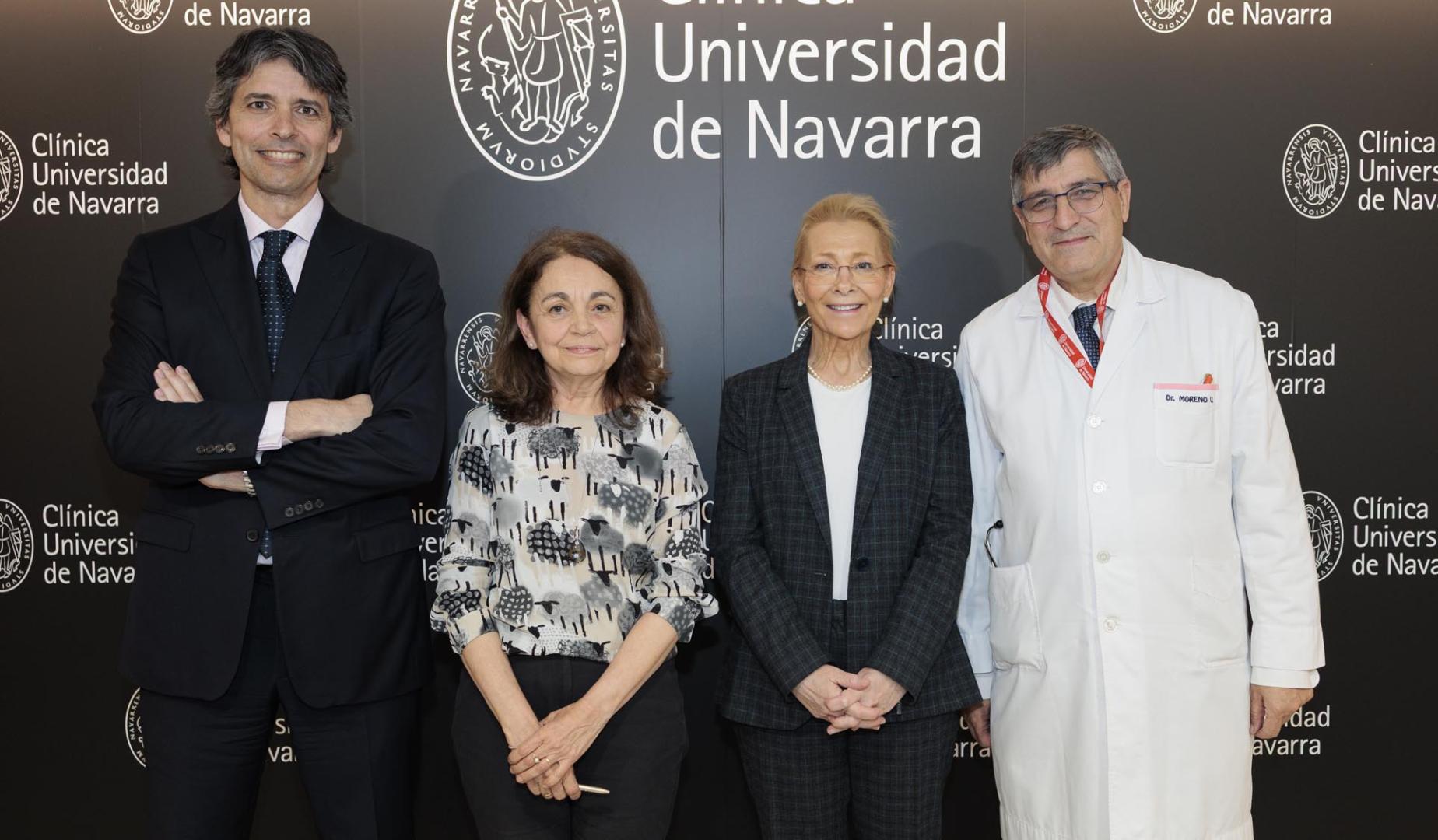 La Dra. Galán (Hospital Fundación Alcorcón) y la Dra. Muñoz (Hospital 12 de octubre) entre los doctores Fernández Montero y Moreno de la Clínica Universidad de Navarra