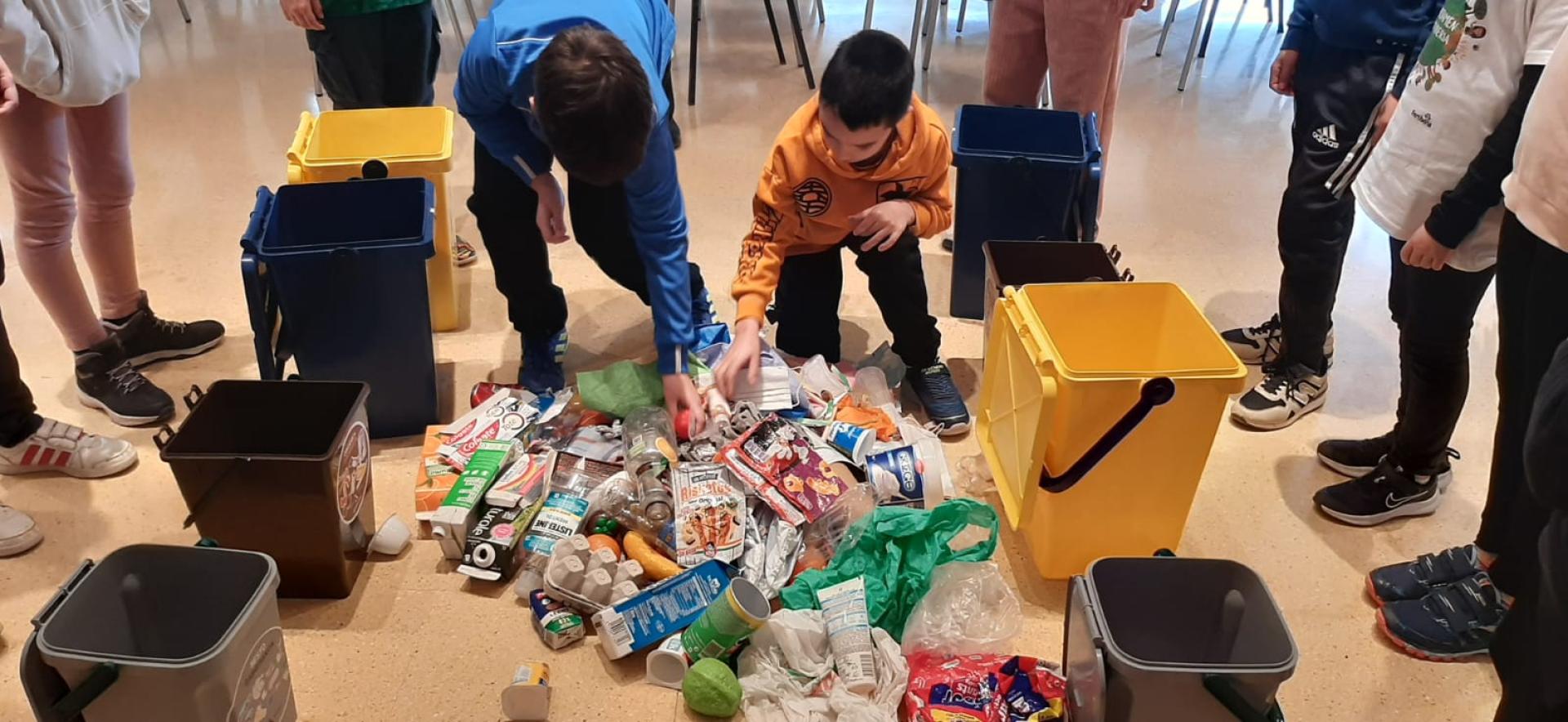 Escolares durante la actividad con Mancomunidad de Montejurra