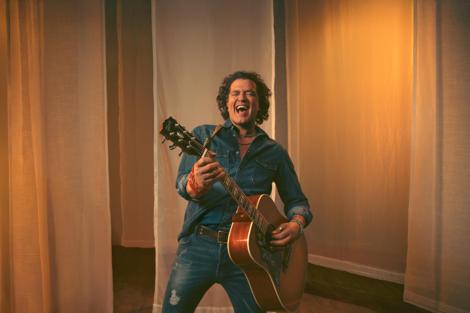 Carlos Vives presenta su nueva producción discográfica, 'El último disco Vol.1'