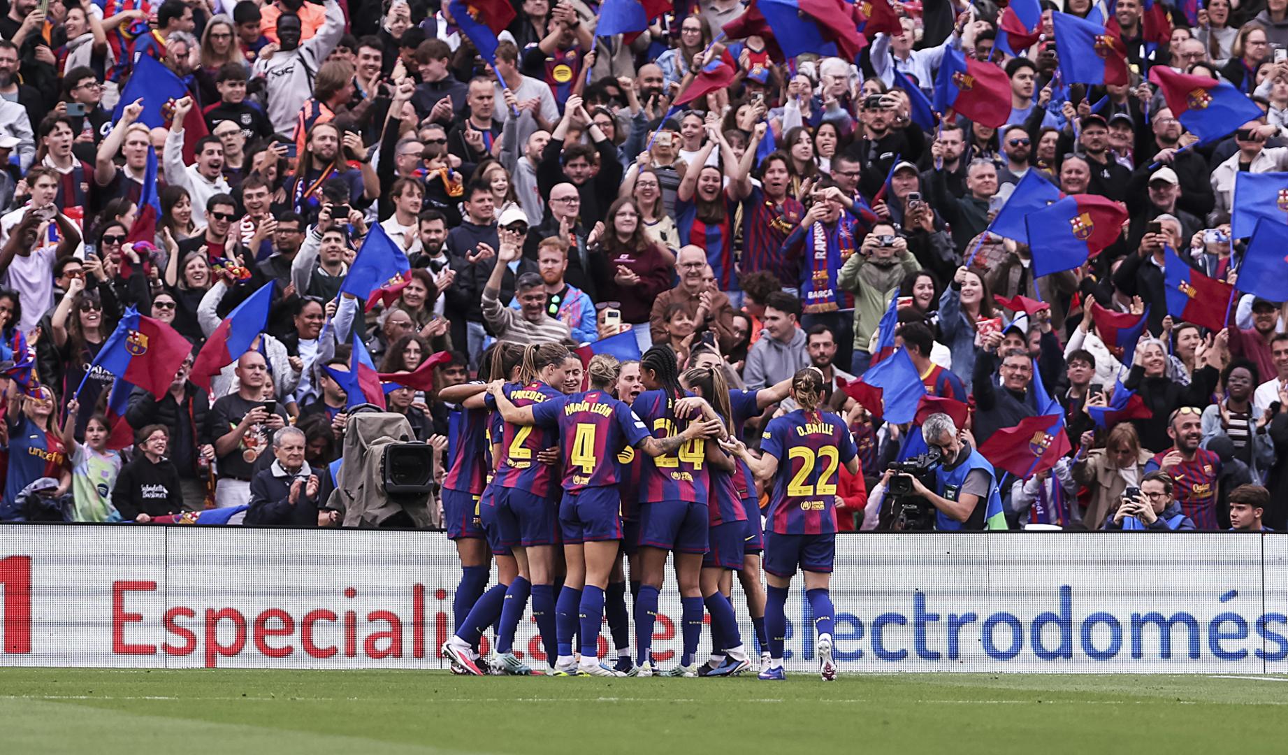 Las jugadoras culés celebran uno de los tantos de Alexia Putellas en el choque contra el Bayrn de Múnich