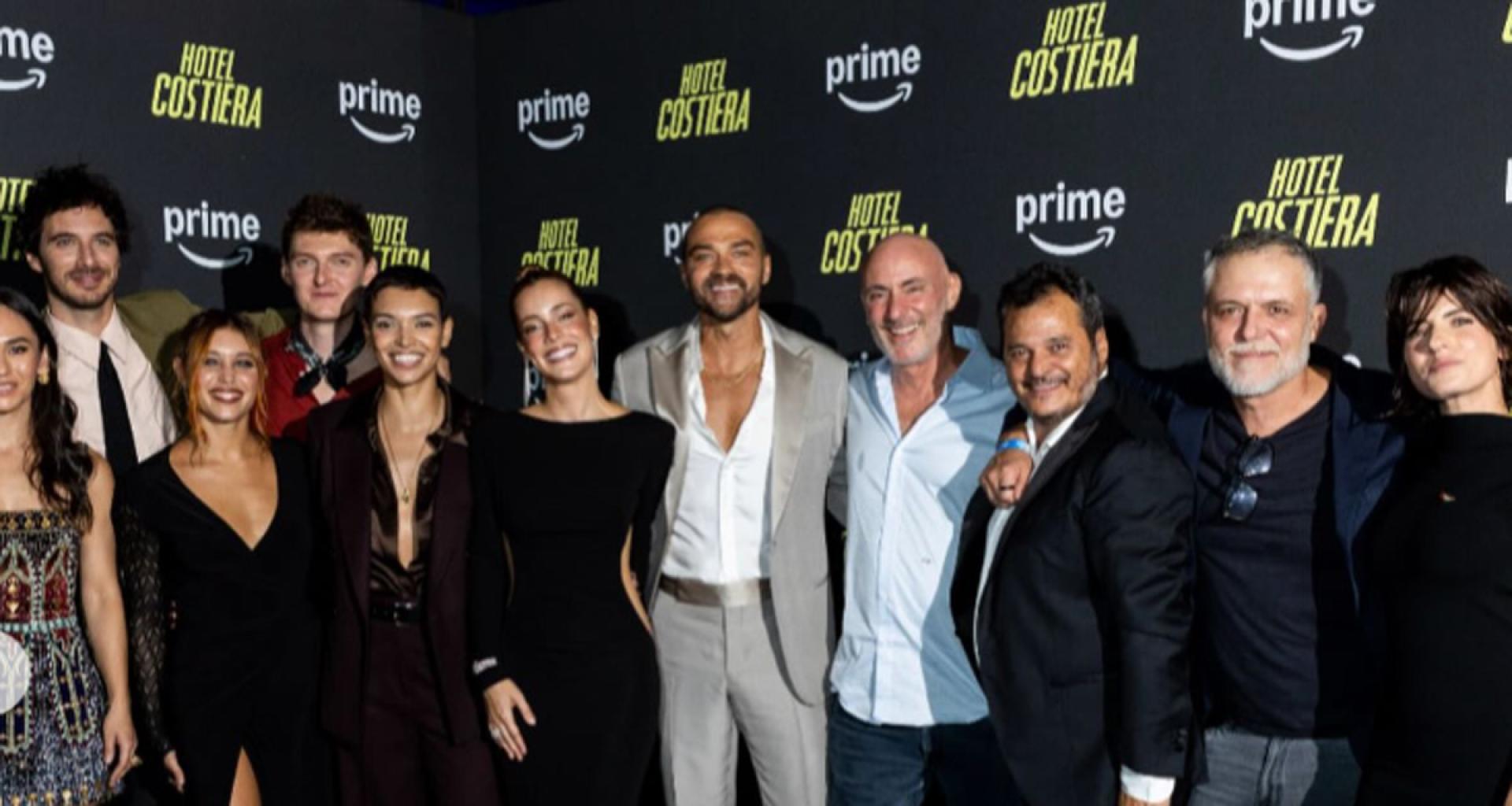 Alejandra Onieva y Jesse Williams (en el centro), en la presentación de 'Hotel Costiera'