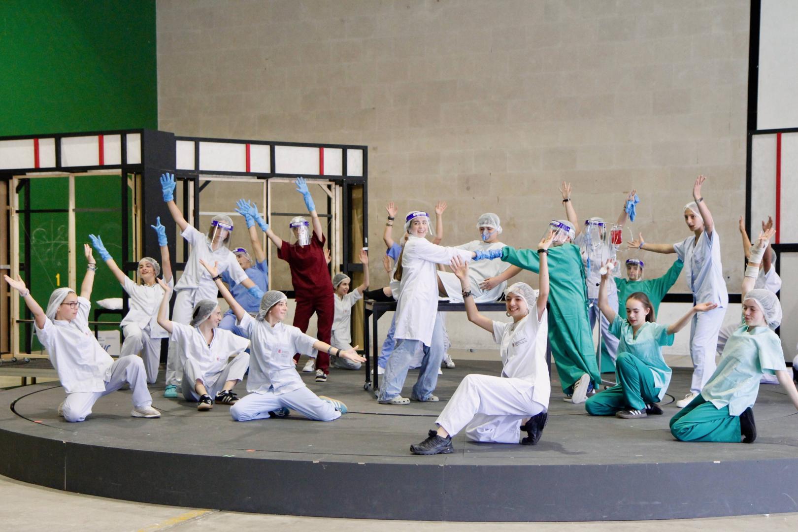 El musical 'Taupaka' durante uno de los ensayos