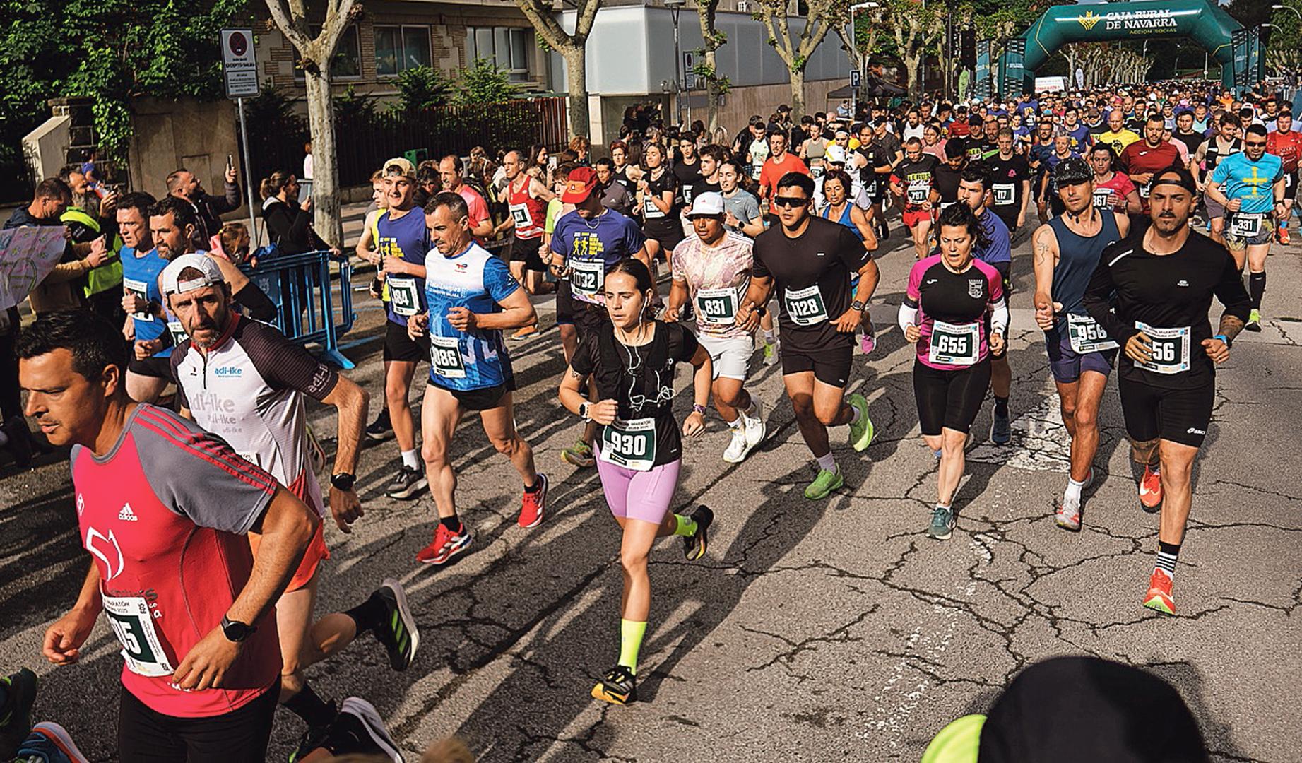 Salida de la Media Maratón de Pamplona en 2025. Este año la cita de Beste Iruña supera el millar de inscritos