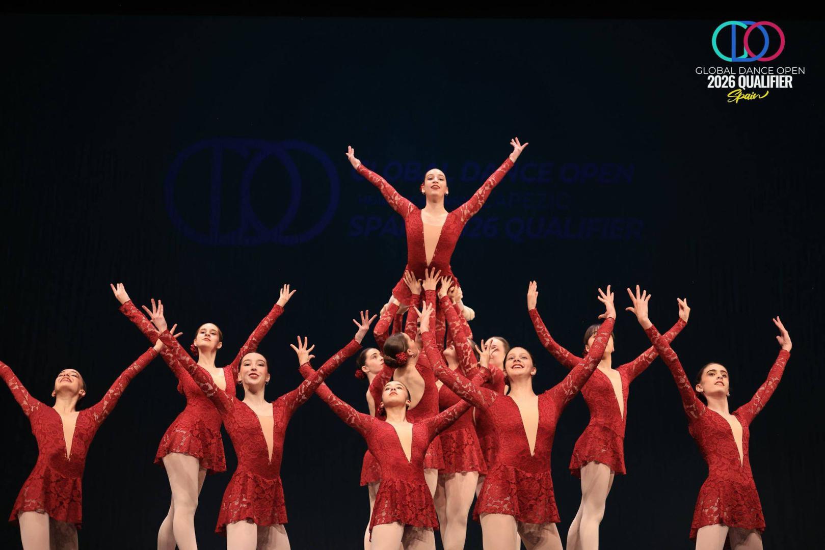 Una de las coreografías grupales que Belarts desplegó en la fase nacional celebrada en Mérida
