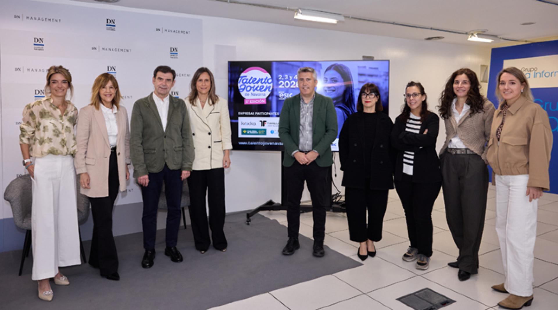 De izquierda a derecha, Nerea Juaristi, responsable de Comunicación de ARPA Abogados Consultores; Ana Aracama, directora de ESIC Business & Marketing School Navarra; Ignacio Ugalde, director de Recursos Humanos de Tafalla Iron Foundry; Alicia Nicolás, directora comercial de Grupo La Información; Álex Mendoza, del Departamento de Selección de Caja Rural de Navarra; Edurne Gil, responsable de Selección de Tafalla Iron Foundry;Raquel Villar, técnico de Selección de Tafalla Iron Foundry; Anabel Eguíllor, directora de Capital Humano de Grupo La Información; y María Viguria, responsable de Admisiones Postgrado de ESIC Business & Marketing School Navarra.