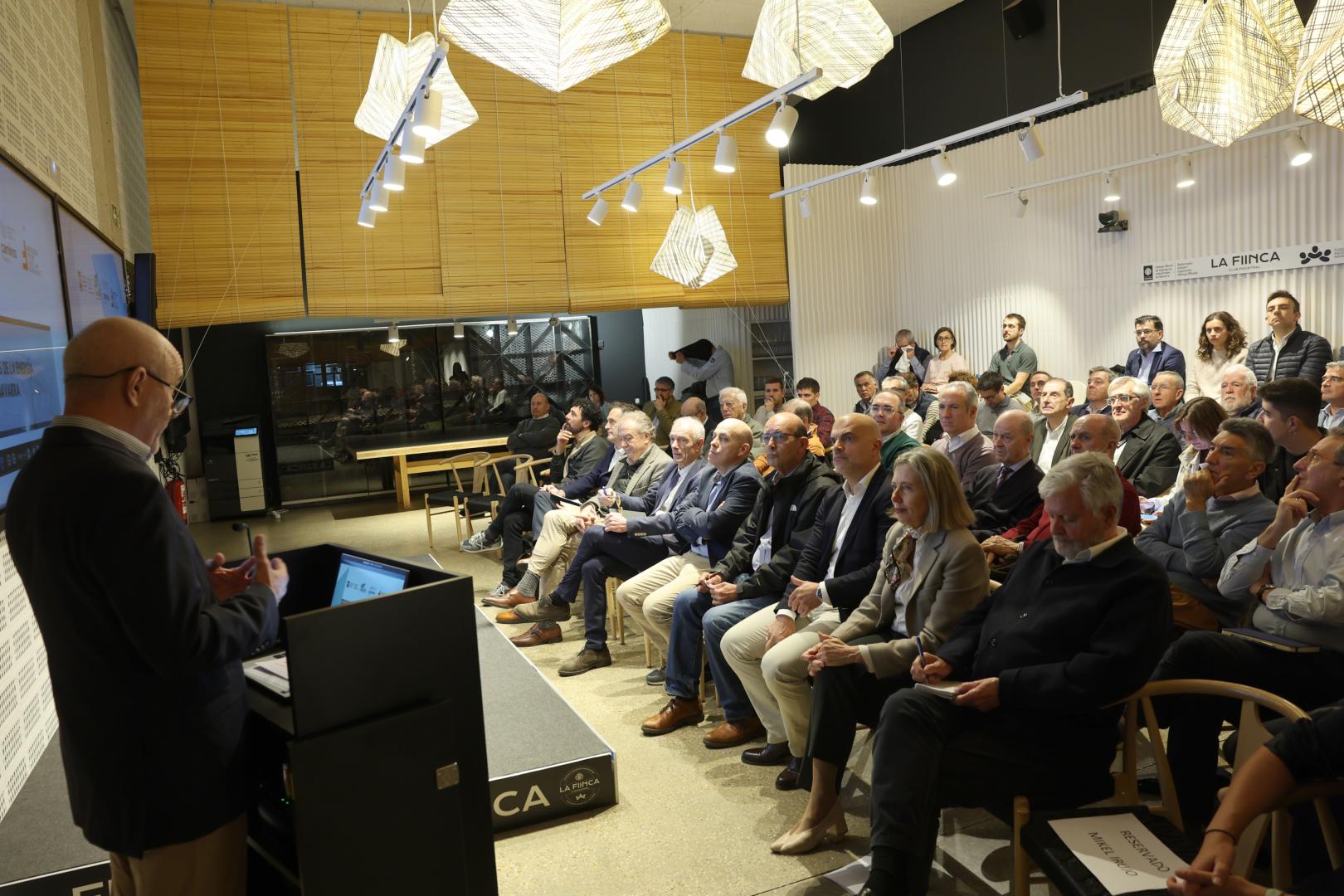 A: EDUARDO BUXENS F: 05 MAYO 2026 L: PAMPLONA - la finca T: JORNADA RETOS DE LA ENERGÍA EN NAVARRA