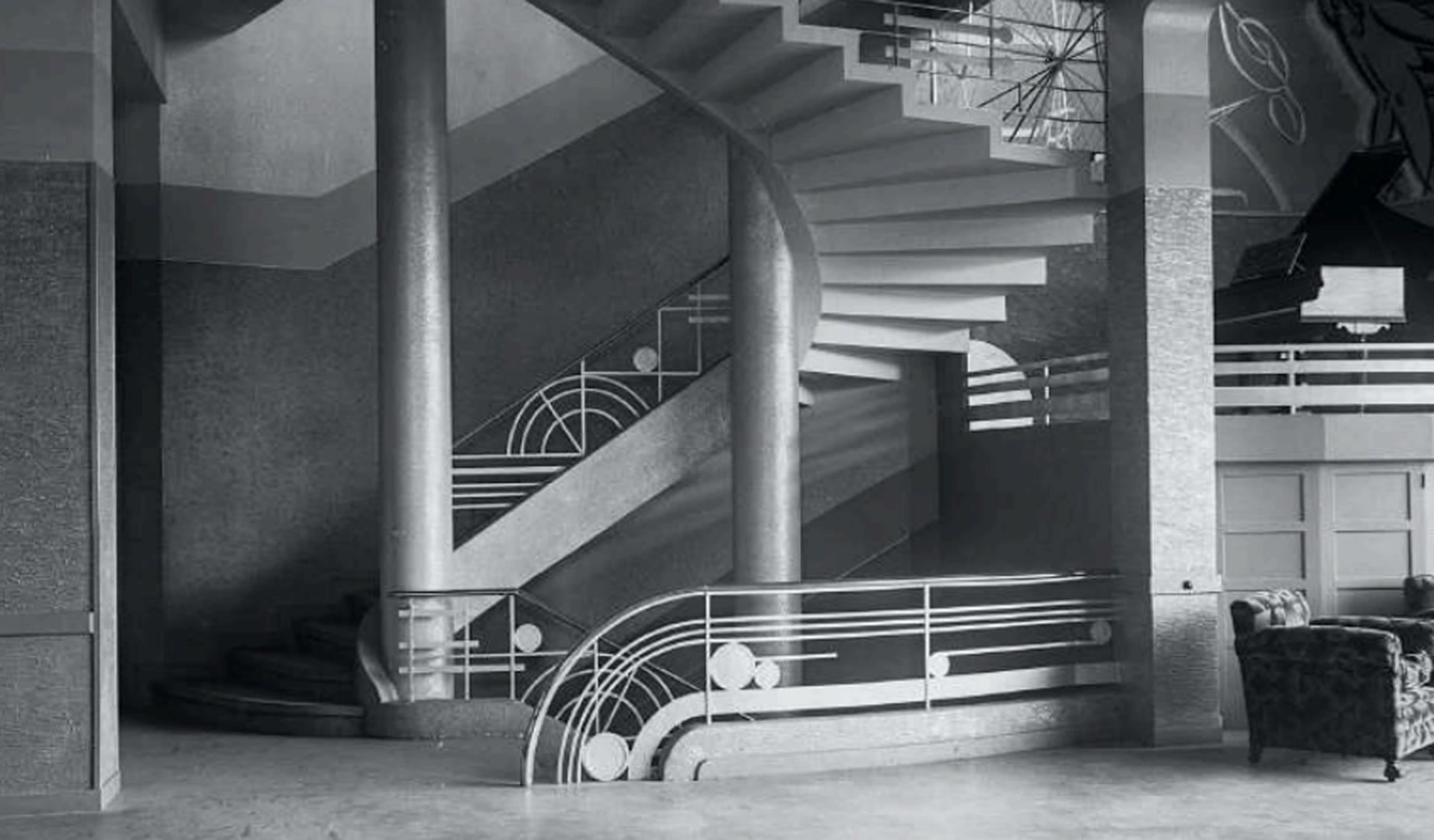 Escalera del Casino Eslava de Pamplona
