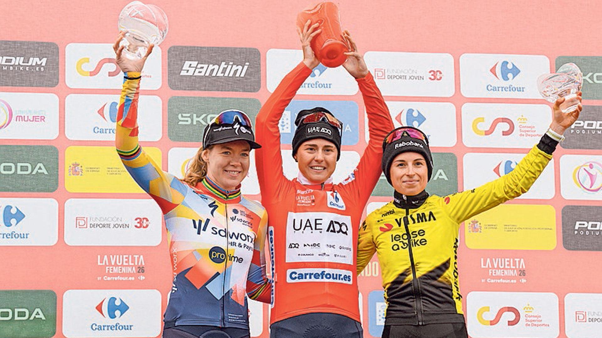 Paula Blasi se convirtió este sábdo en la primera española que gana La Vuelta Femenina