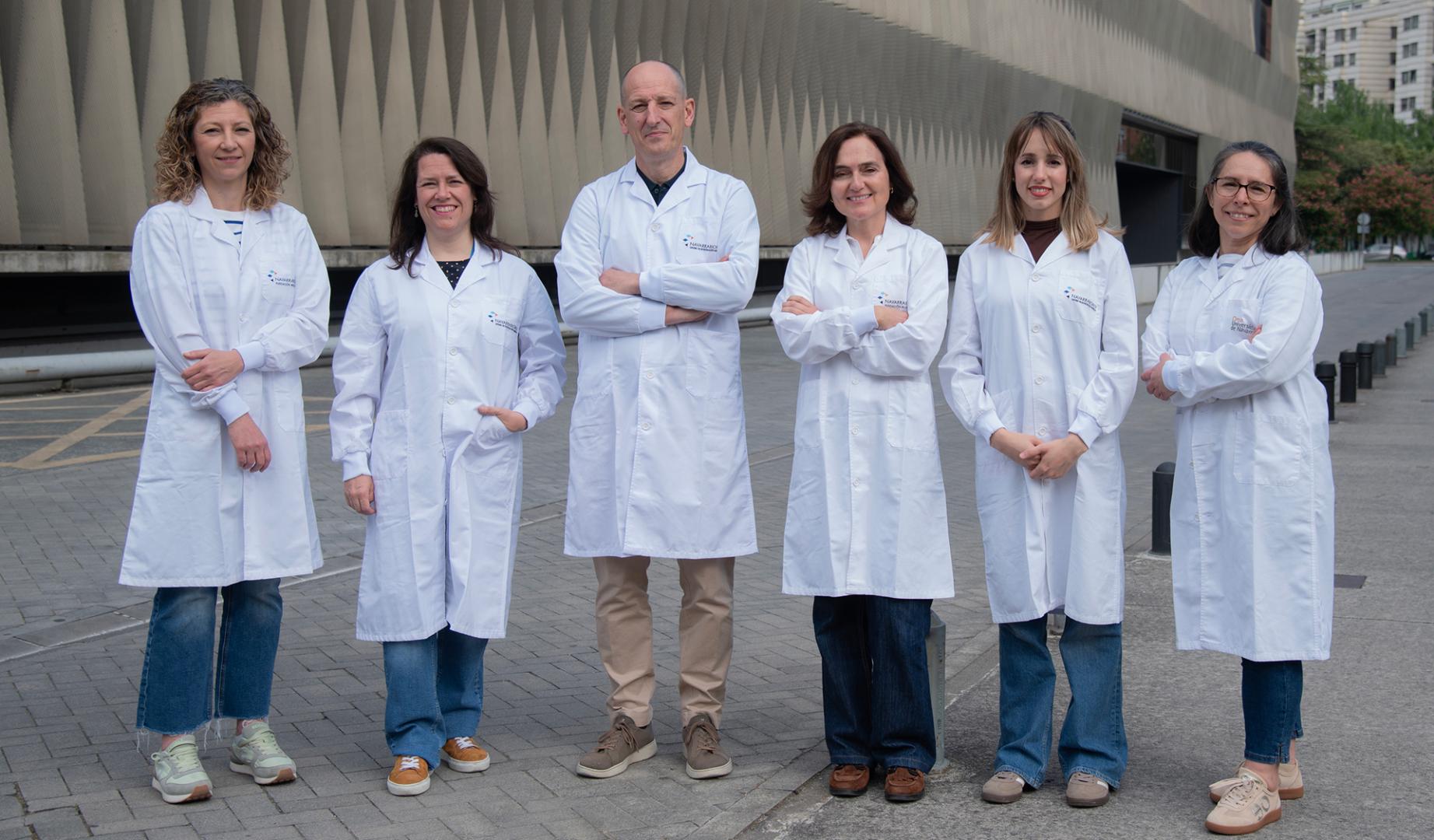 De izda. a dcha.: Profesionales implicados en el estudio de Navarrabiomed: Maite Echeverz, Begoña García, Iñigo Lasa, Cristina Solano, Nahiara Garmendia-Antoñana y Carmen Gil.