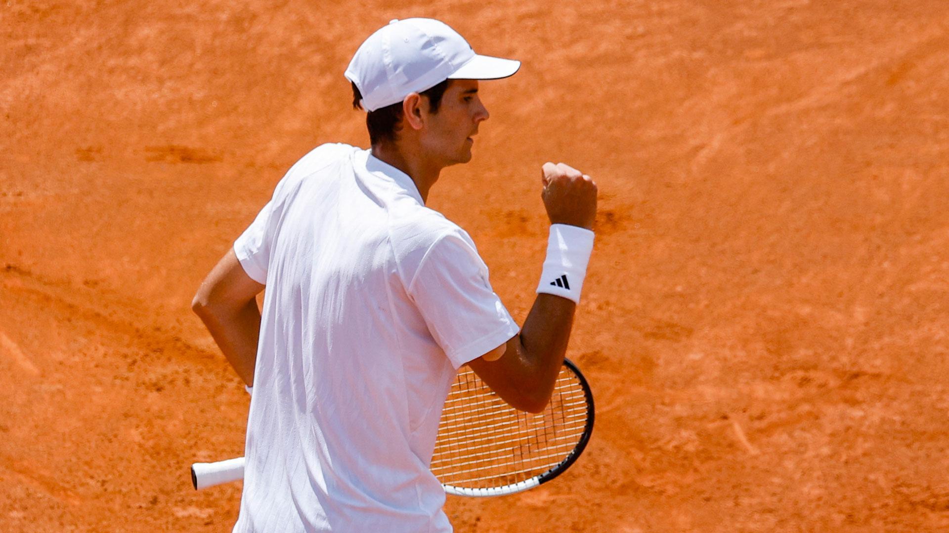 El tenista Rafael Jódar celebra un punto en el partido del torneo Masters 1000 de Roma frente al estadounidense Learner Tien