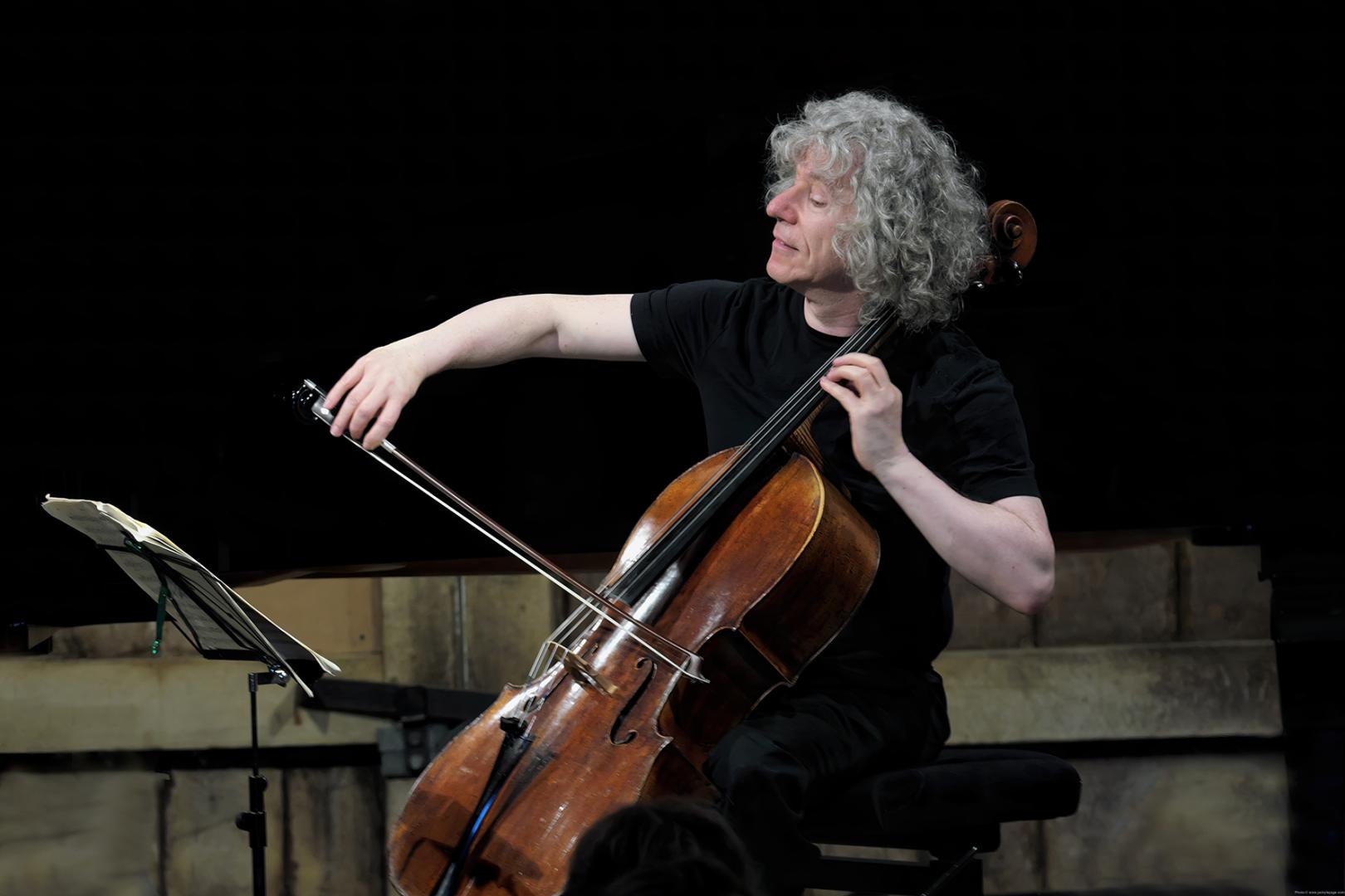 Steven Isserlis, violonchelo & English Chamber Orchestra, hoy en Baluarte.