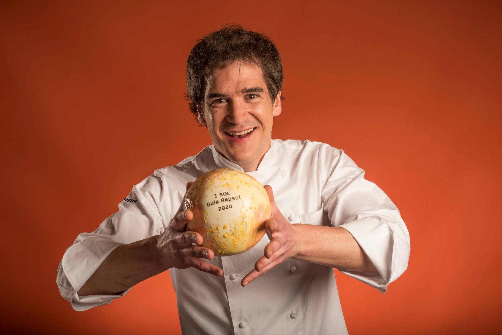 Nacho Gómara, del restaurante Verduarte de Pamplona, con el Sol Repsol