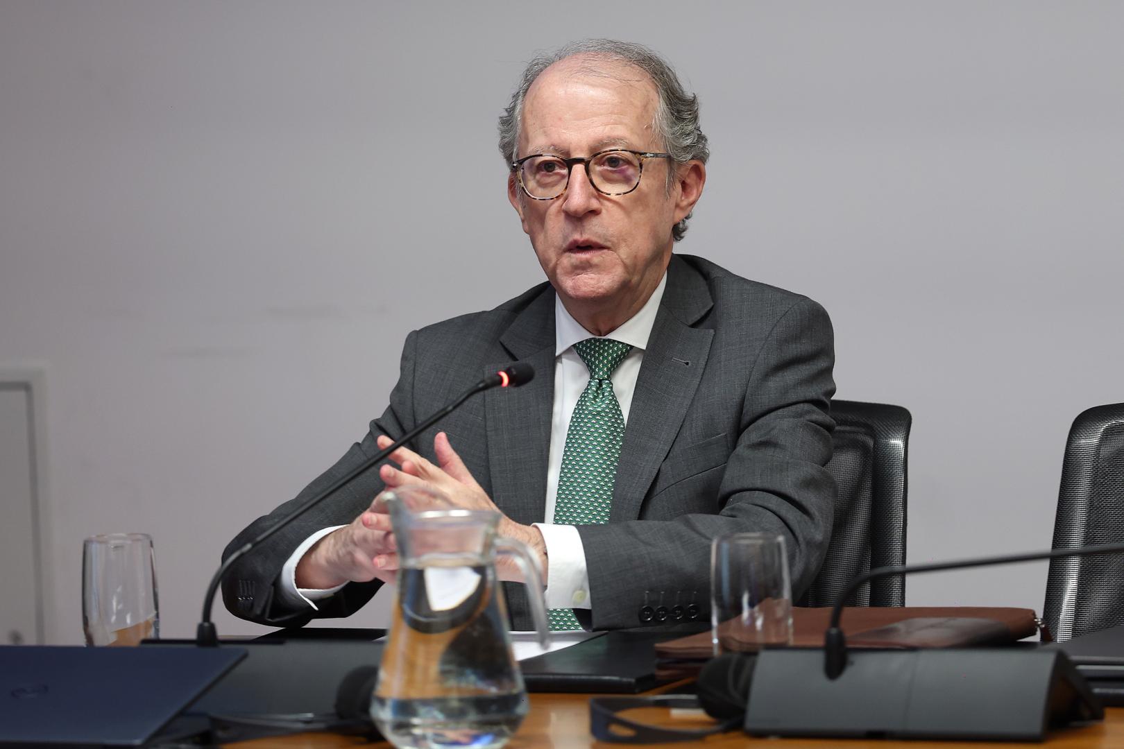 A:  EDUARDO BUXENS F:    15  MAYO 2026 L:   PAMPLONA , PARLAMENTO DE NAVARRA T:  PONENCIA DEL EXCONSEJERO ALADINO COLÍN SOBRE EL AMEJORAMIENTO