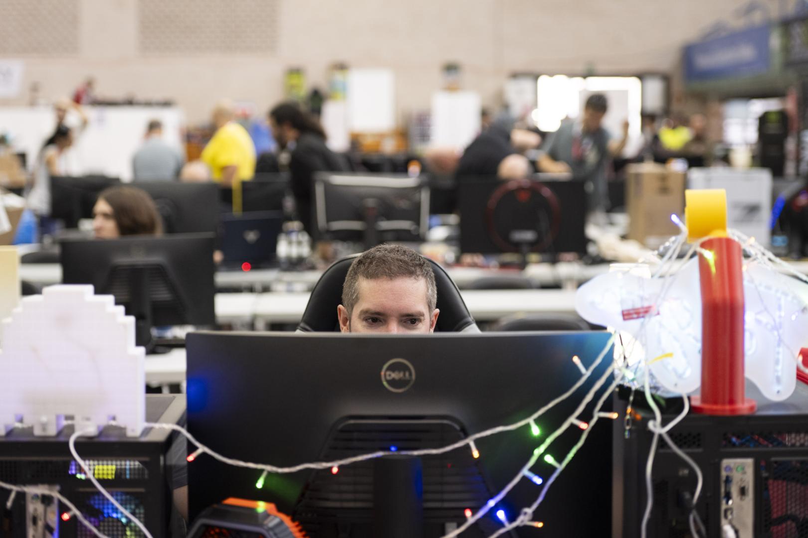 Una imagen de la Navarra LAN Party celebrada el año pasado en el Pabellón Universitario de Navarra