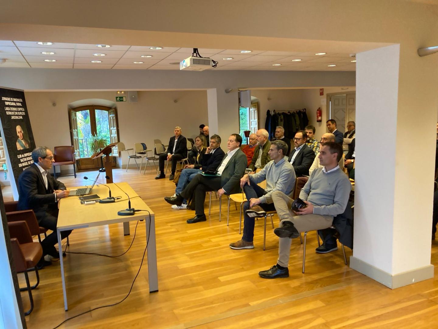 Detalle del primer encuentro, organizado por el Club de Empresas de Baztan-Bidasoa 'Don Miguel de Múzquiz'