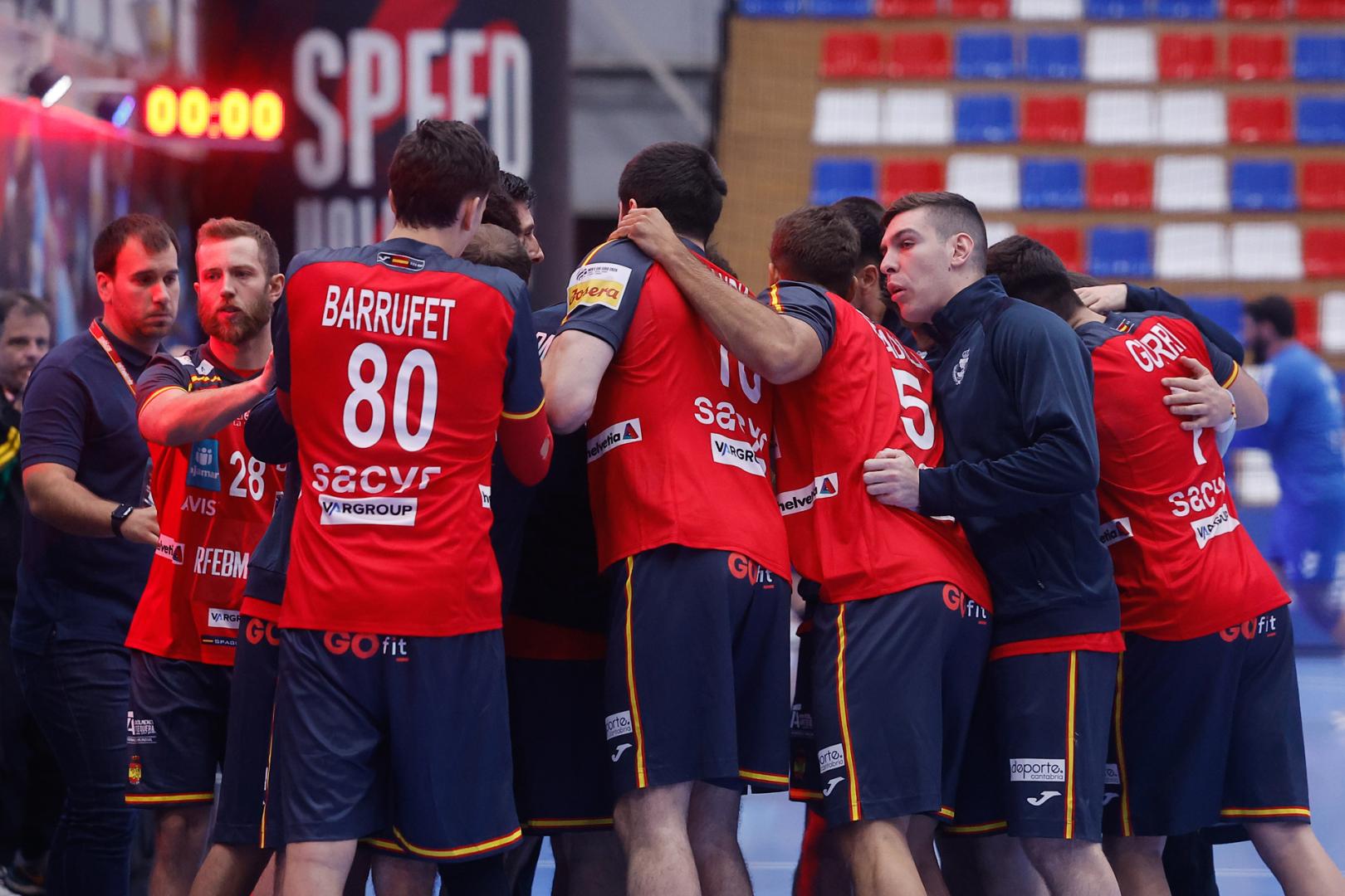 La selección española de balonmano comienza con buen pie su camino para llegar al Mundial