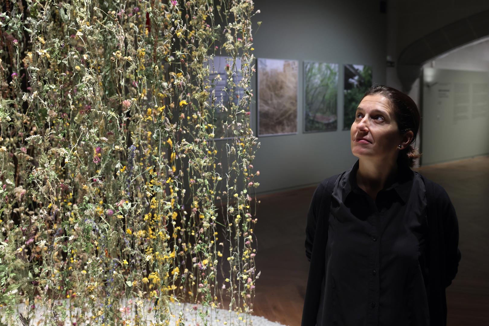 María Azkarate, junto al 'Jardín Suspendido'.