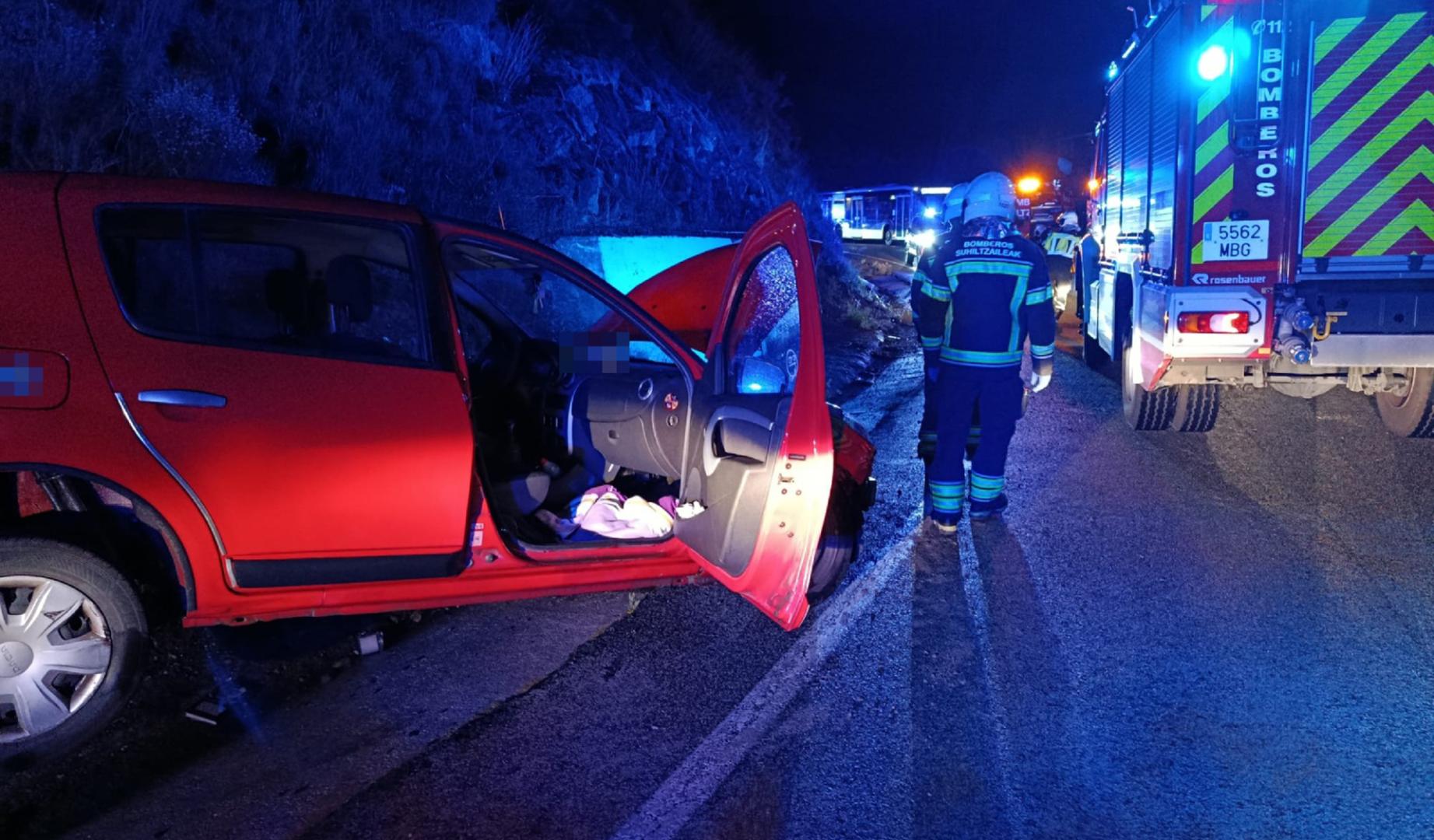 Herida una mujer de 22 años en una salida de vía en Villava