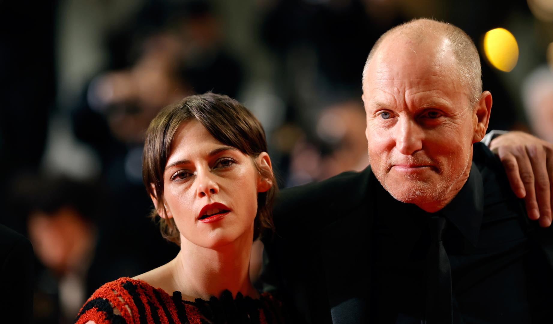 Kristen Stewart y Woody Harrelson, padre e hija disfuncionales con 'Full Phil' en Cannes
