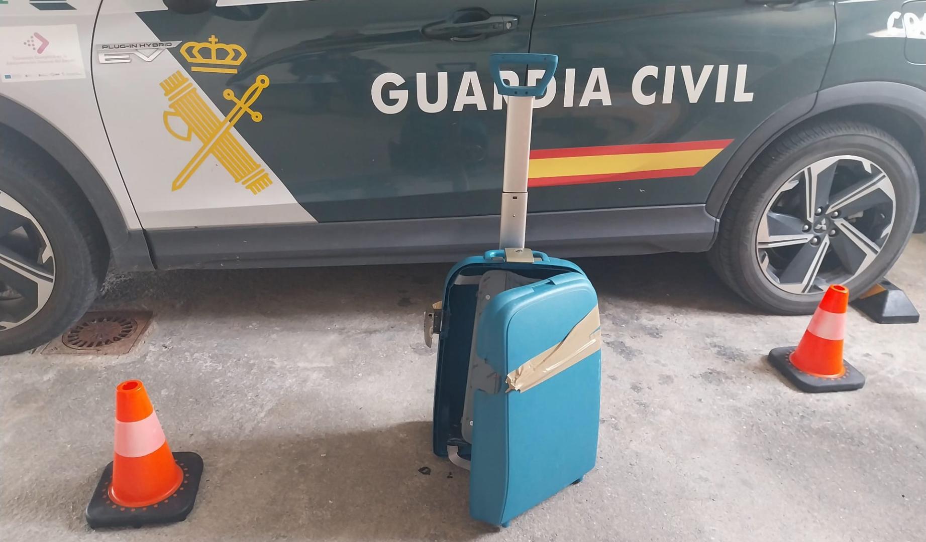 Una maleta abandonada activa esta madrugada un dispositivo preventivo en Bera