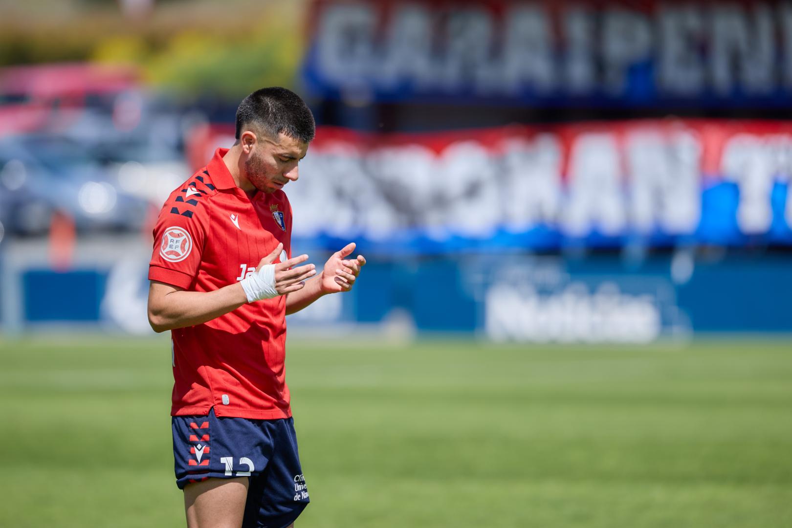 El lateral argentino Rufo Lucero, una de las novedades de este curso, en el último duelo en Tajonar del Promesas ante el Talavera