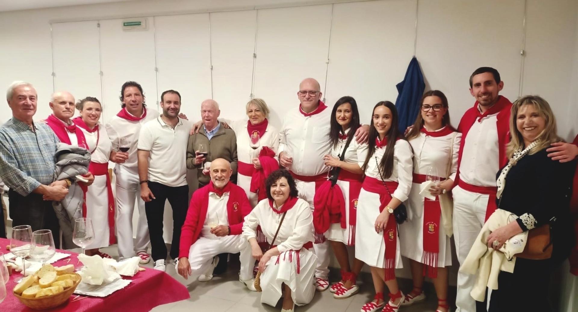 Participantes en la presentación de la jota-