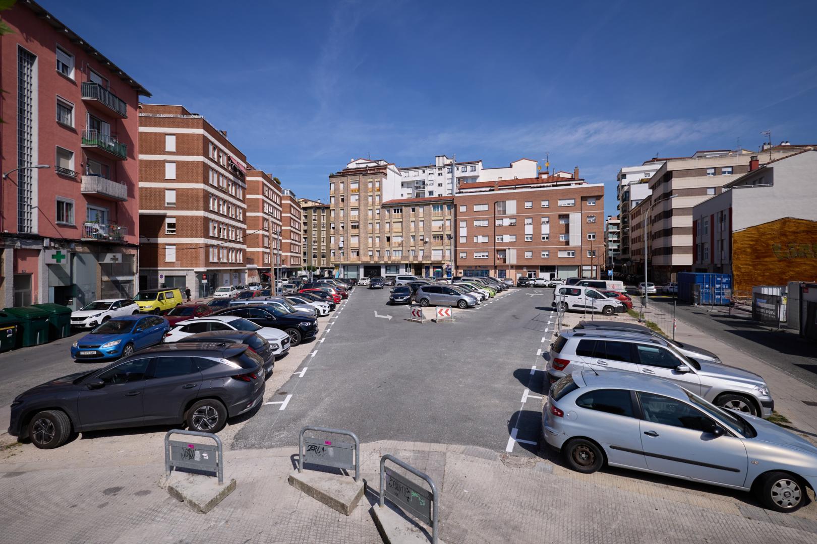 A* Jesús Garzaron F* 2026_05_22 T* Ubicación de una futura plaza entre las calles Santa Quiteria, Joaquín Azcárate e Hilarión Eslava L* Burlada