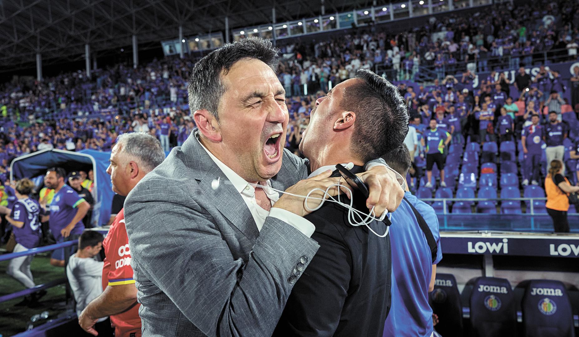 El director deportivo, Braulio Vázquez, celebró con efusividad la permanencia