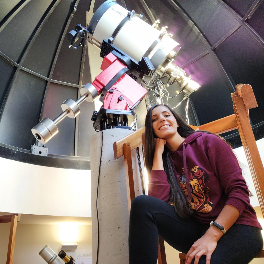 Beatriz Varona estará hoy en Pamplona para hablar de eclipses y mujer.