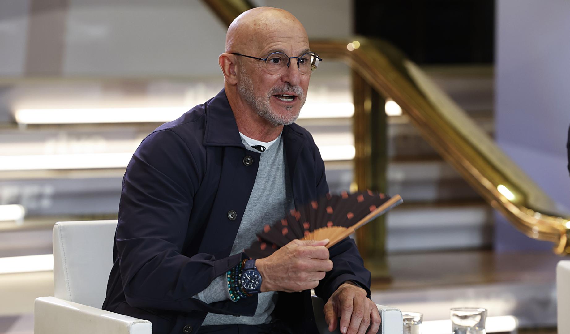 Luis de la Fuente, seleccionador nacional de fútbol, durante su entrevista en 'Los Desayunos' de la Agencia EFE y RTVE