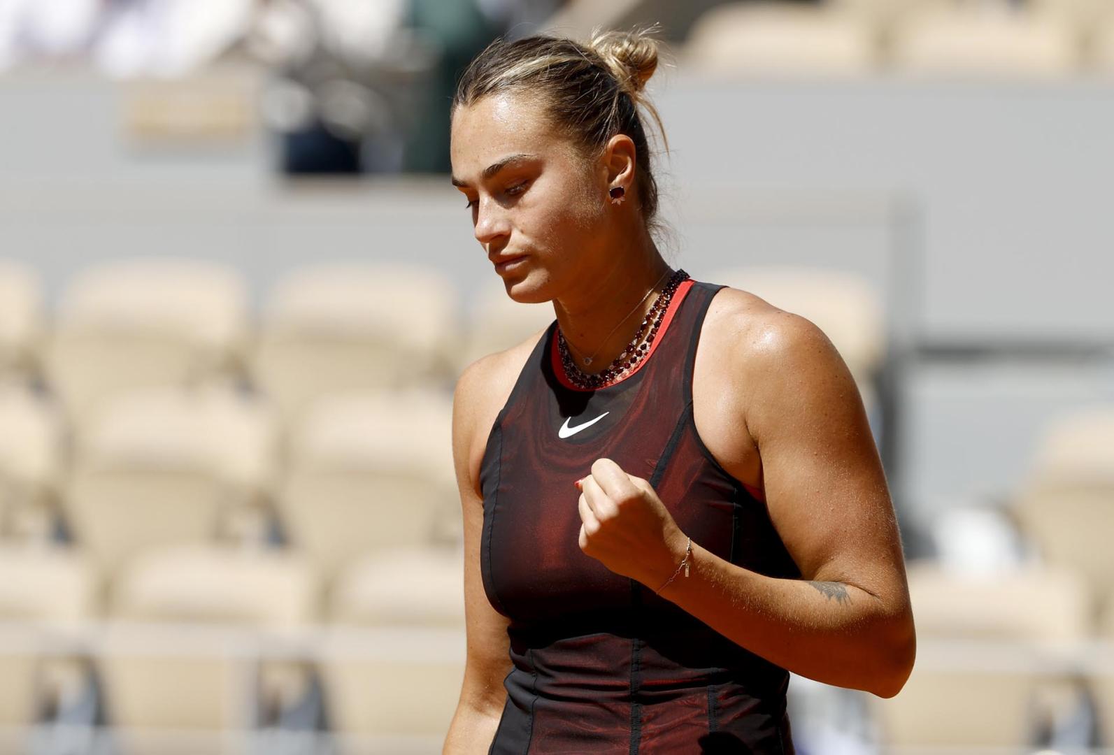 Sabalenka celebra un tanto en el partido ante la española Bouzas