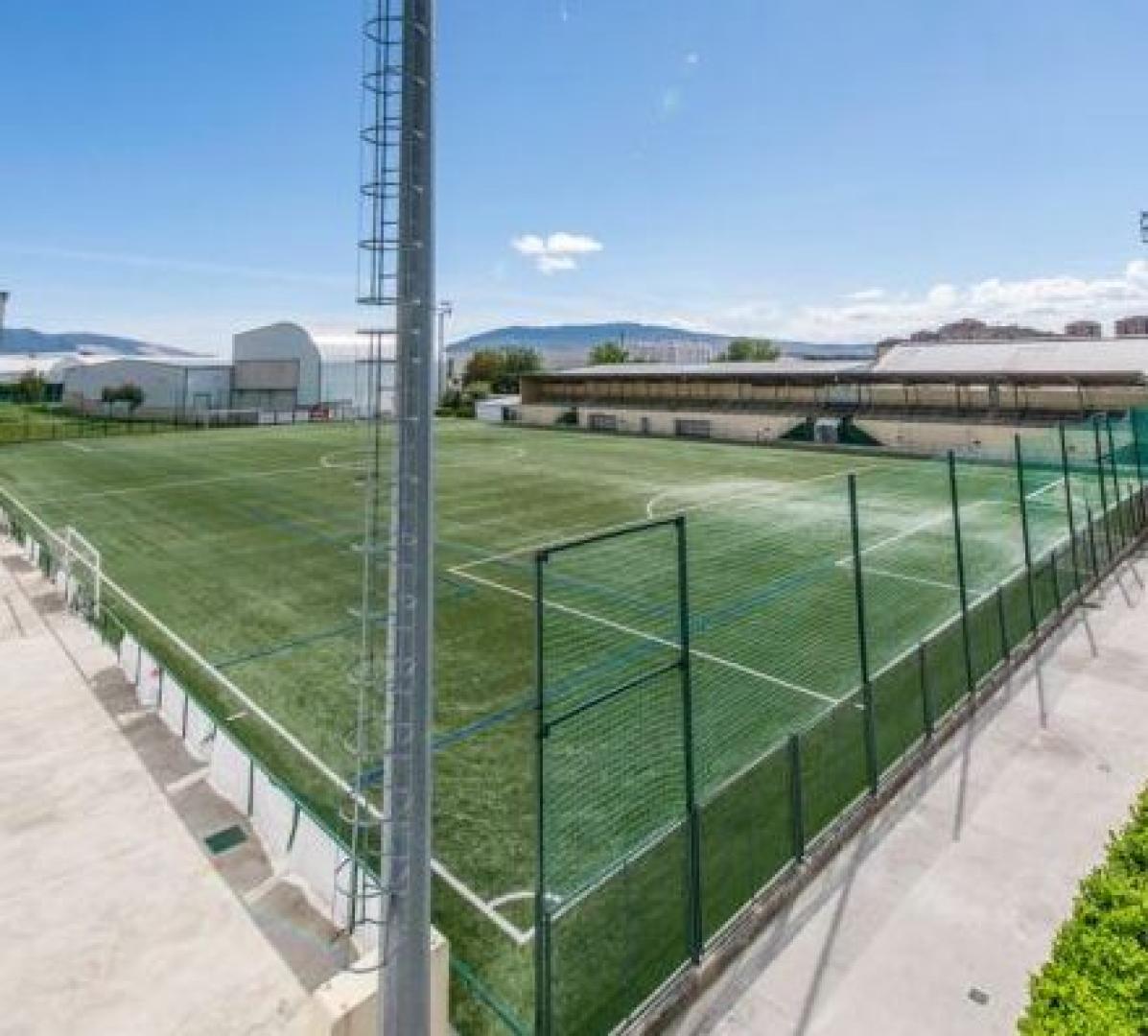 Campo de fútbol de Oberena