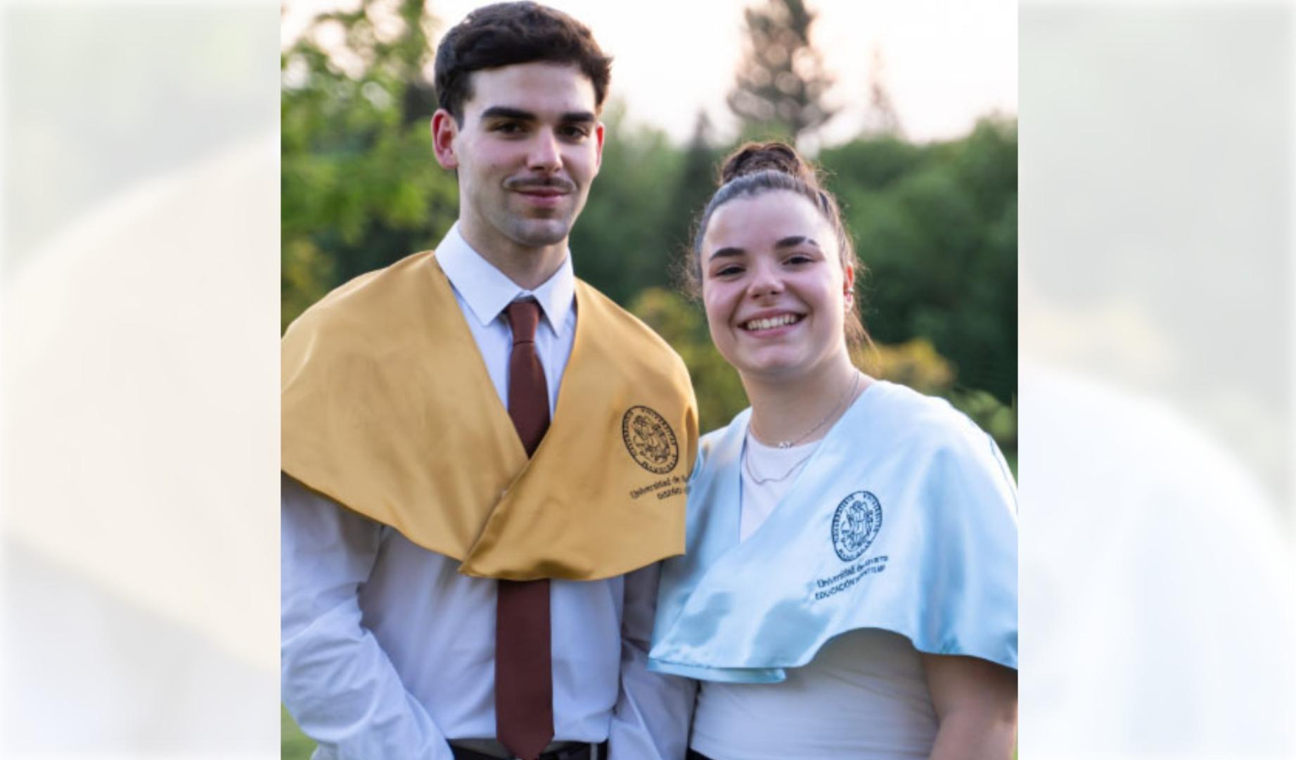 Los hermanos mellizos Laura y Javier Millán se han graduado el mismo día en la Universidad de Navarra