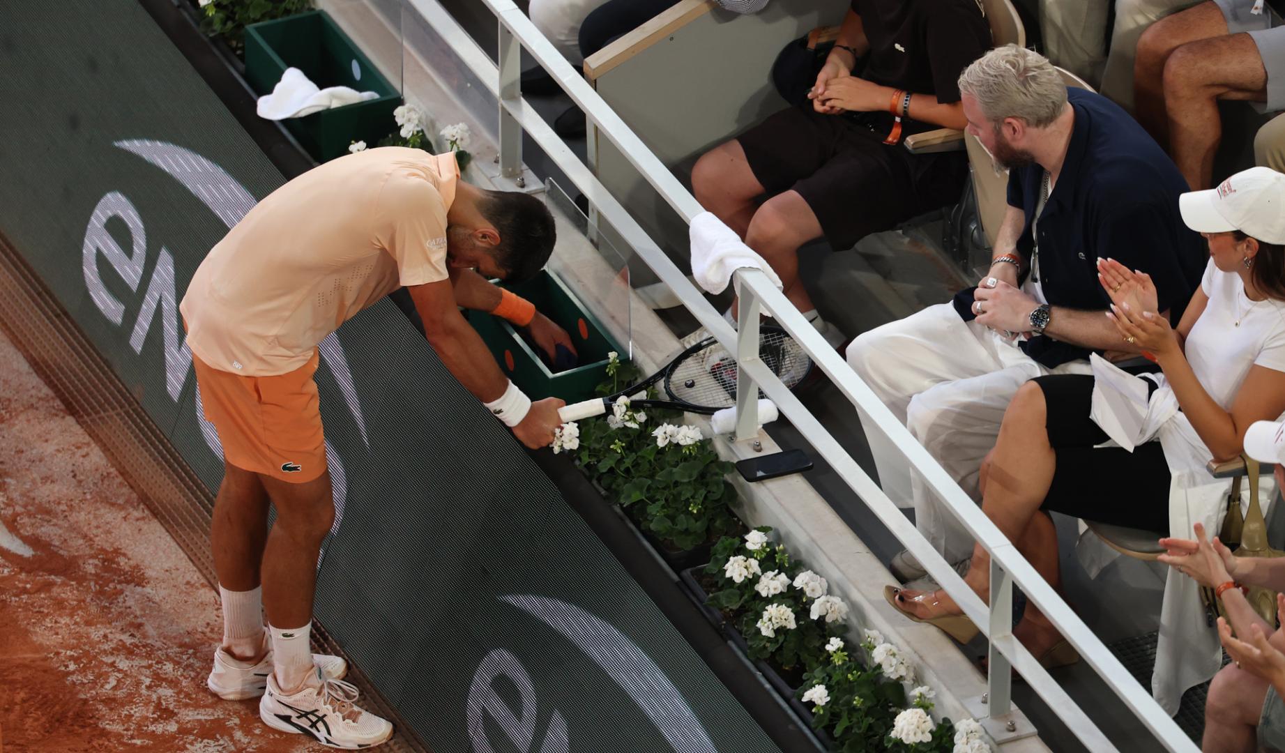Novak Djokovic durante el encuentro contra Joao Fonseca