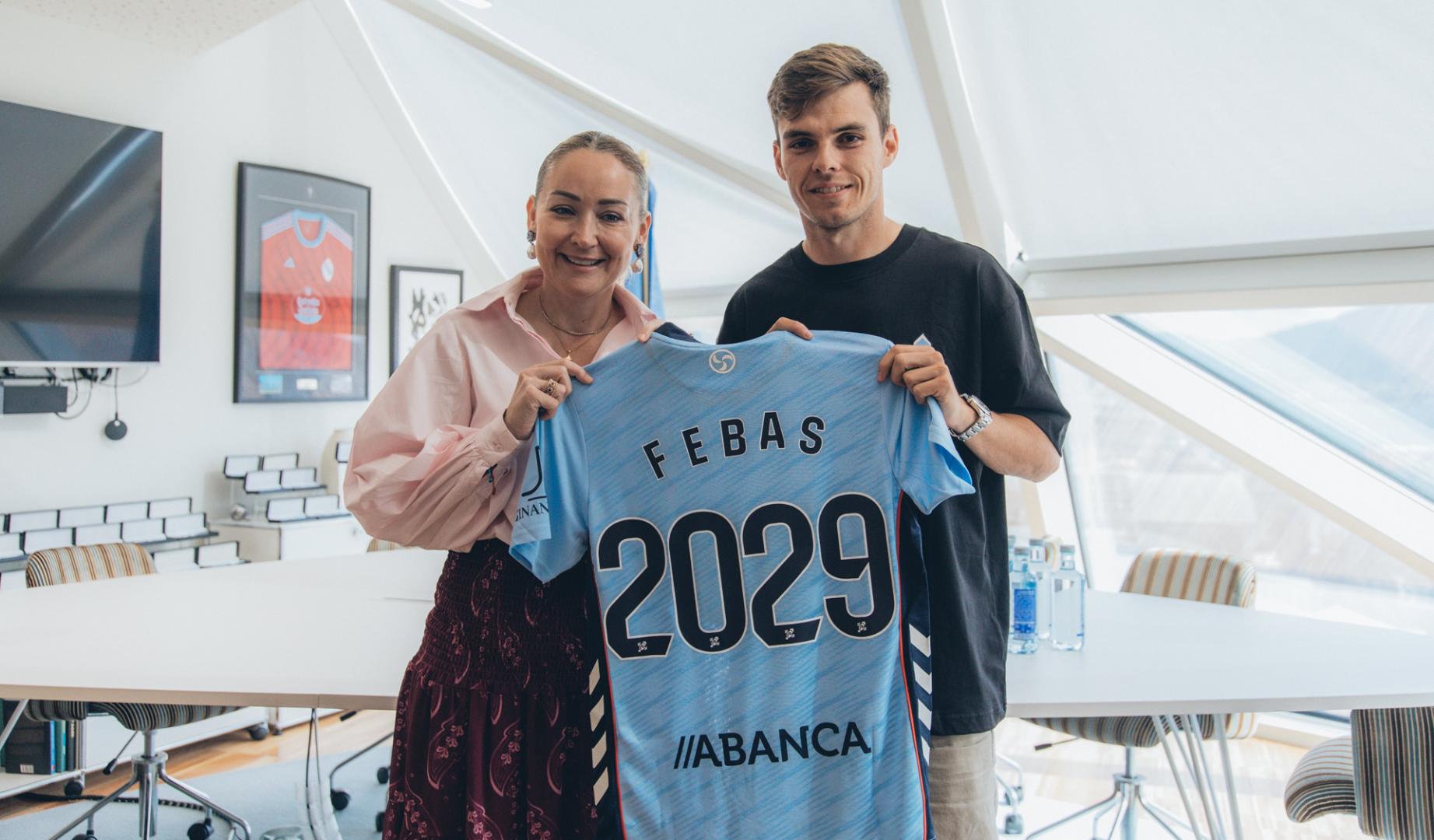 El Celta ficha al centrocampista Aleix Febas hasta 2029