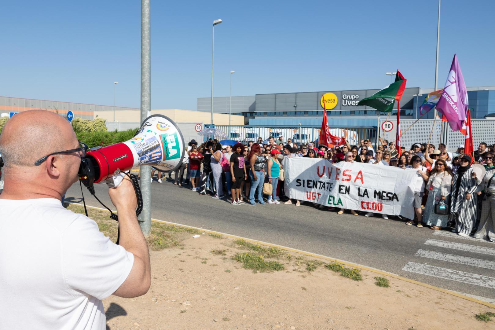 Imagen de la concentración de trabajadores de Uvesa Tudela que tuvo lugar el pasado viernes