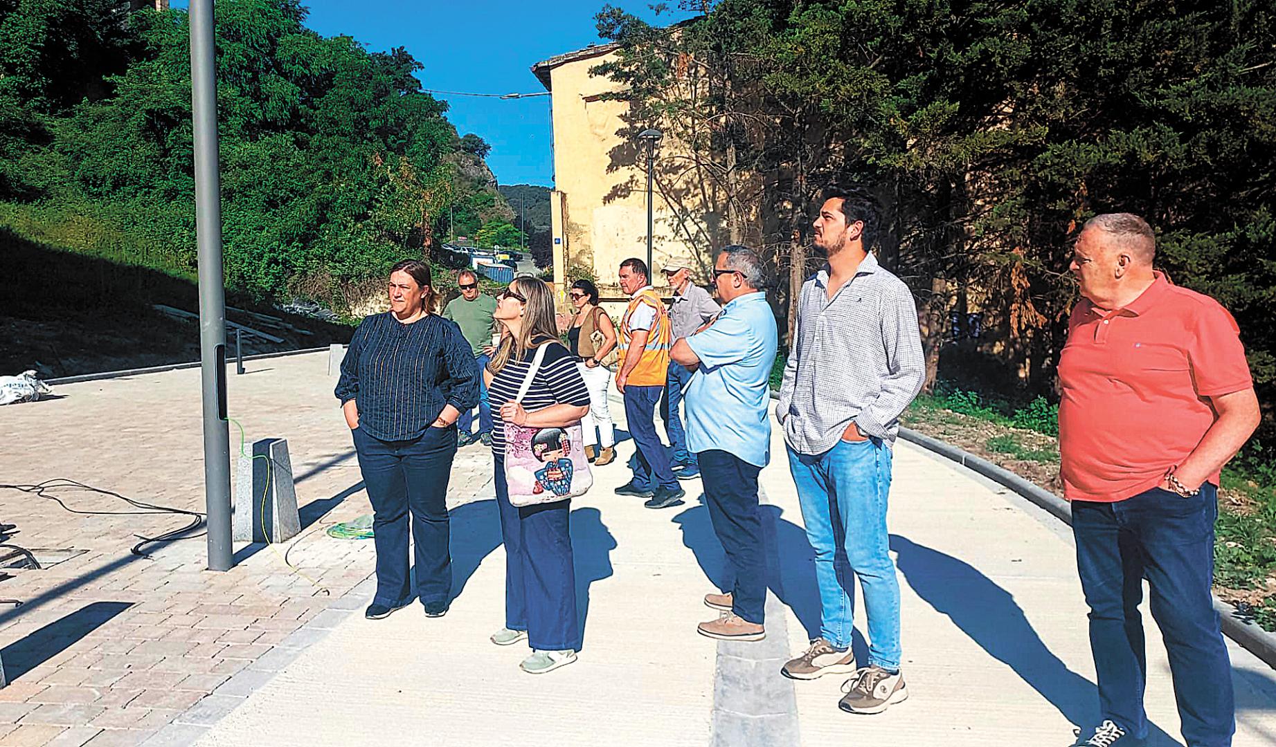 La comisión municipal de Urbanismo durante su visita a la recta final de las obras