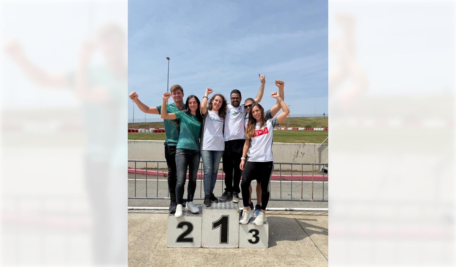 Caja Rural, Smurfit Cordovilla y CPEN Intia, en el podium mixto de kart
