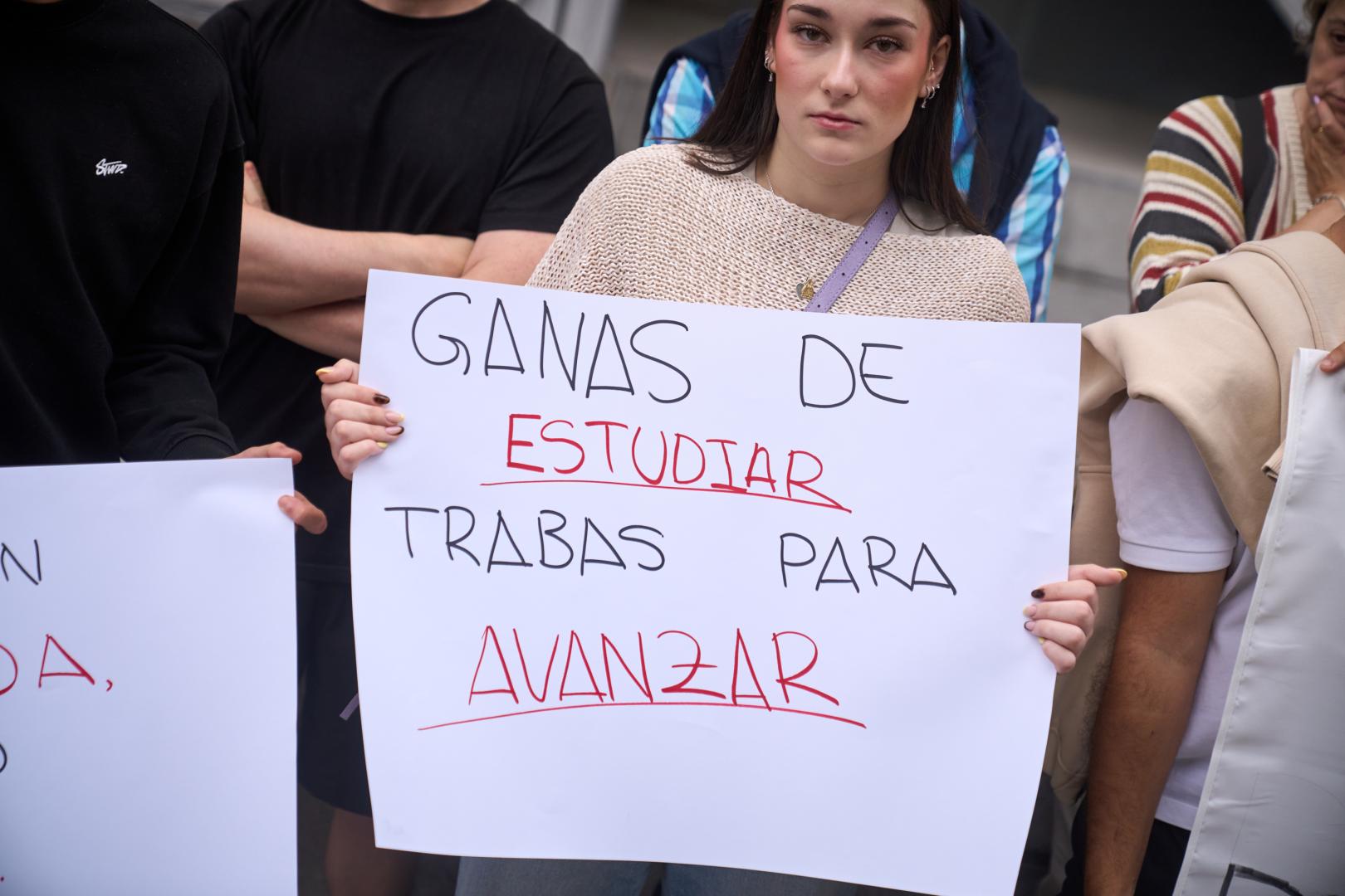 Protesta ante Educación por el suspenso masivo en el examen de matemáticas de la prueba de acceso a grado superior de FP.