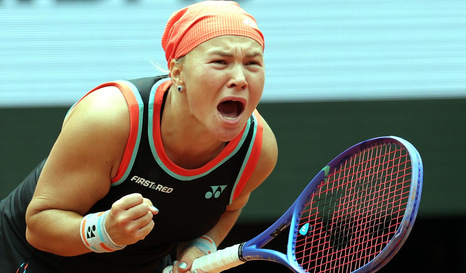 Diana Shnaider celebra su pase a semifiales de Roland Garros