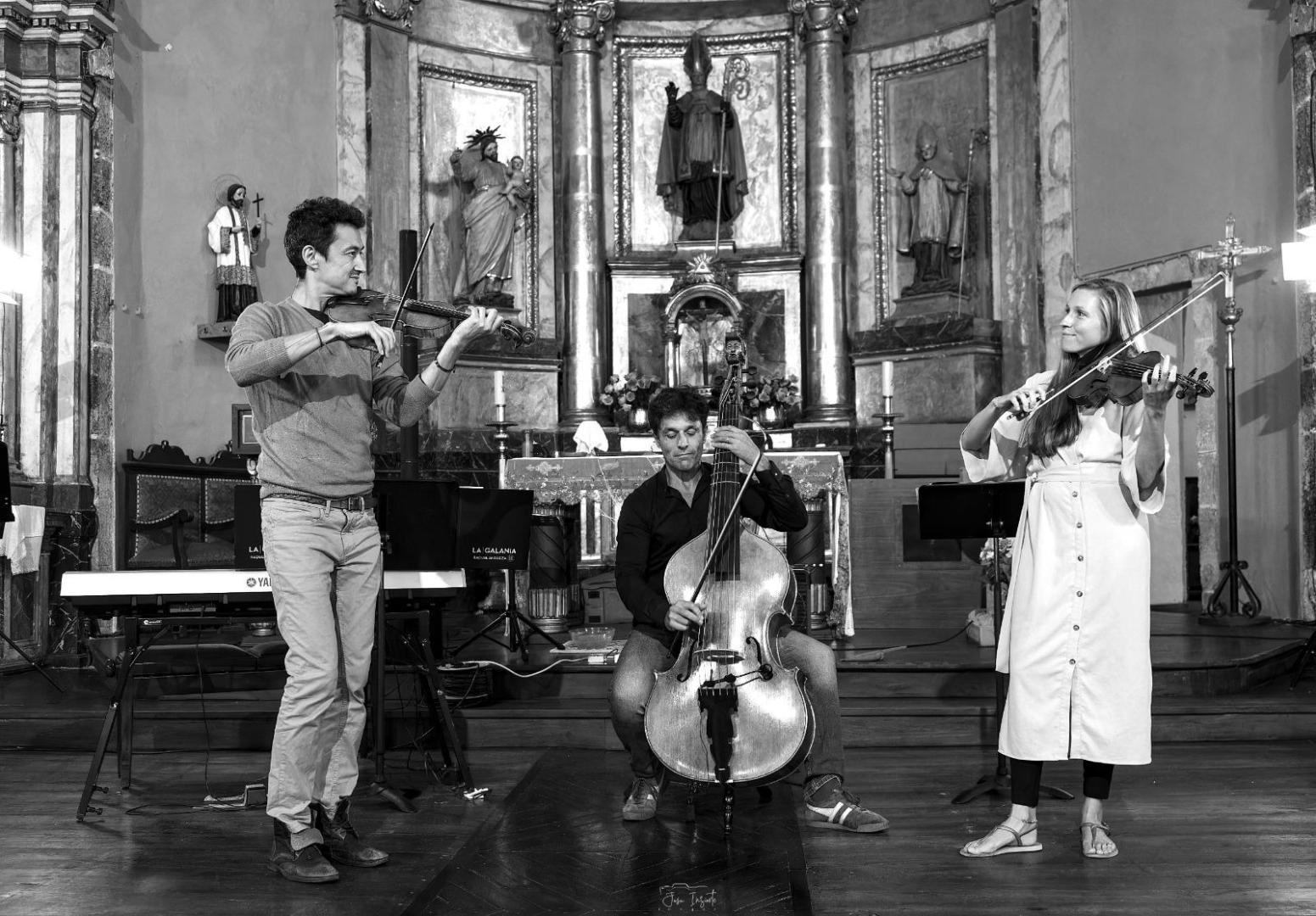 Imagen de uno de los grupos participantes en el concierto solidario.