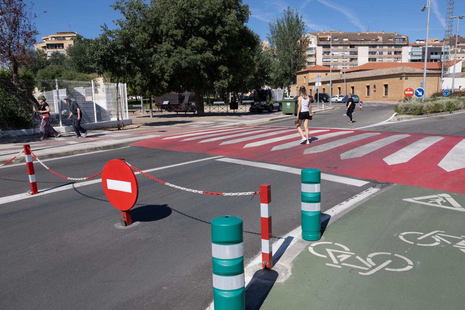 Imagen del tramo de Camino Caritat que se cierra al tráfico en horario lectivo del colegio Griseras