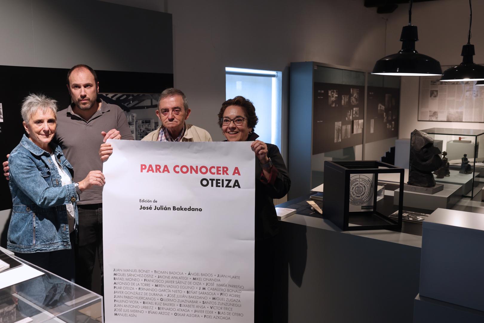 Jaione Apalategi, Lander Majuelo, JoséJulián Bakedano y Pilar Oteiza, este miércoles, en Alzuza