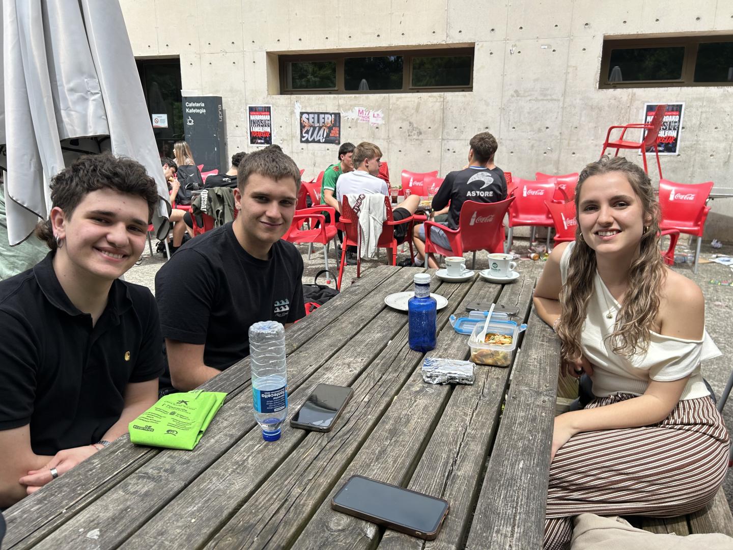 Nicolás Larrayoz , Iker Fernández y Olaia Martínez