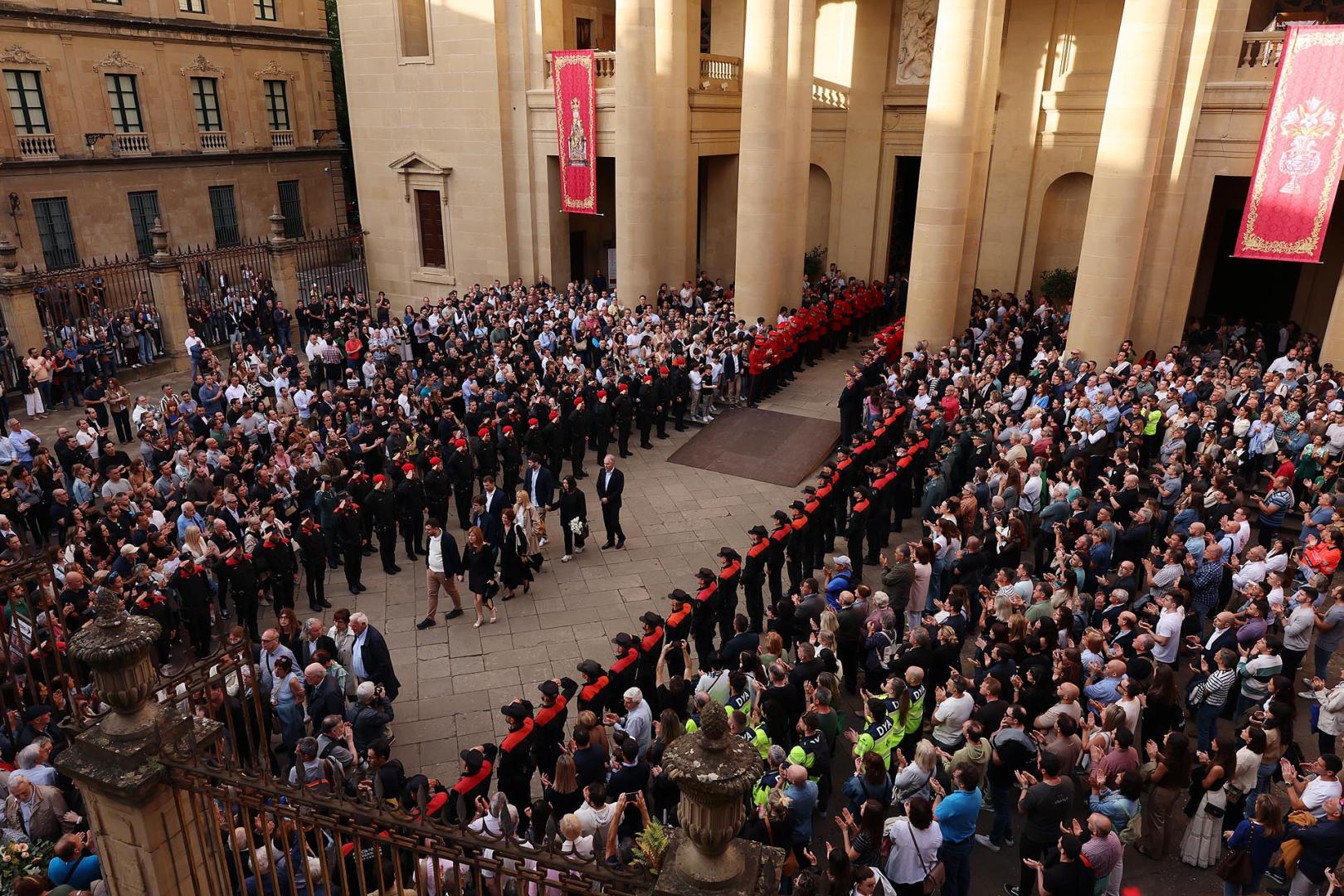Funeral en la Catedral de Pamplona por los policías forales fallecidos en Elgoibar