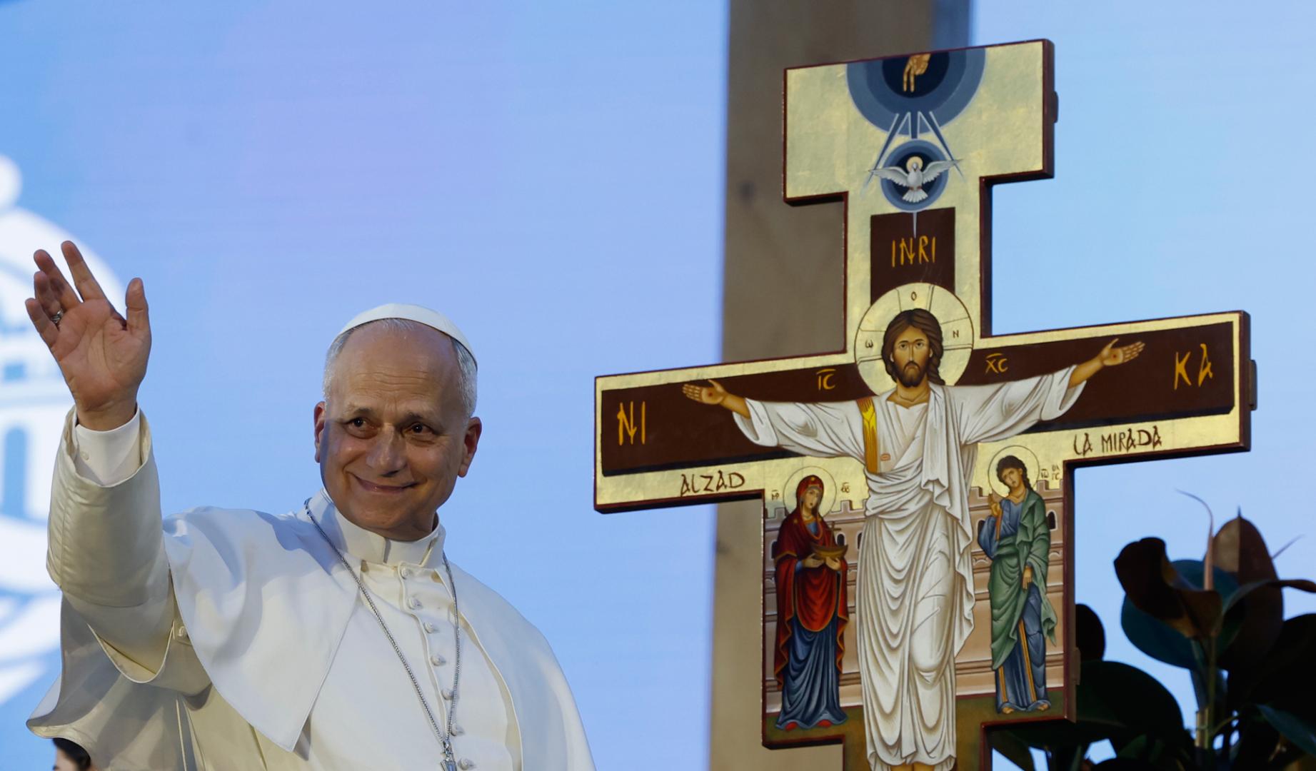 El papa León XIV preside una Vigilia de Oración con jóvenes en la madrileña Plaza de Lima, este sábado, primero de los seis días que componen su visita oficial a España