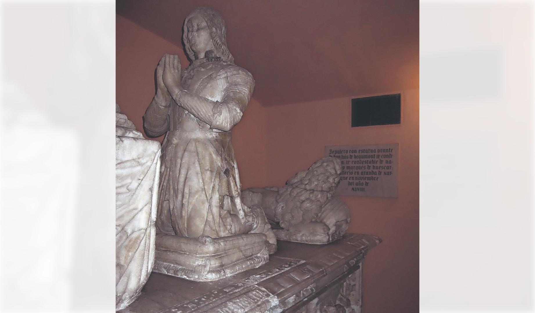 Sepulcro de Luis de Beaumont, segundo Conde de Lerín, en el Residencia de la Casa de Alba (Madrid)