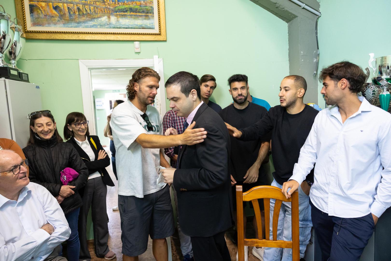 Ramón Lázaro, consolado por Iñigo Alayeto